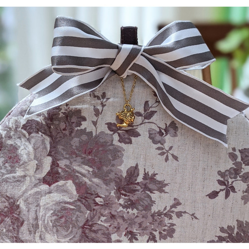 英国アンティーク 刺繍（ステッチ） ティーコゼ（ティーコジー）