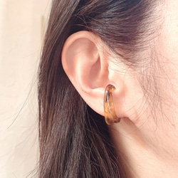 ❤️再販セット❤️  べっ甲カラー　樹脂　イヤーカフ　　　　両耳用♪ 3枚目の画像