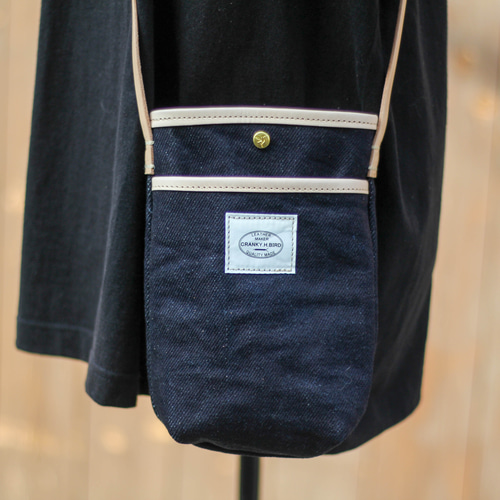 デニムリメイク　超BIG トランクバッグ　サコッシュ・チャーム付き CH6010) CHANGES (チェンジーズ) REMAKE DENIM SACOSHE