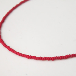 フロストレッド シンプルなビーズのラインネックレス 赤 2枚目の画像