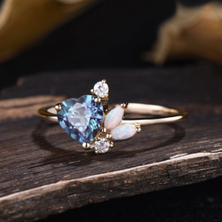 カラーチェンジ 6月誕生石 ハートカット アレキサンドライトリング 10月誕生石 オパール 結婚指輪 クラスターリング 2枚目の画像