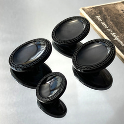 【送料無料】4個 1930年代 チェコ製 アンティーク ヴィンテージ 黒ガラスボタン 素材 [EY8500C] 3枚目の画像