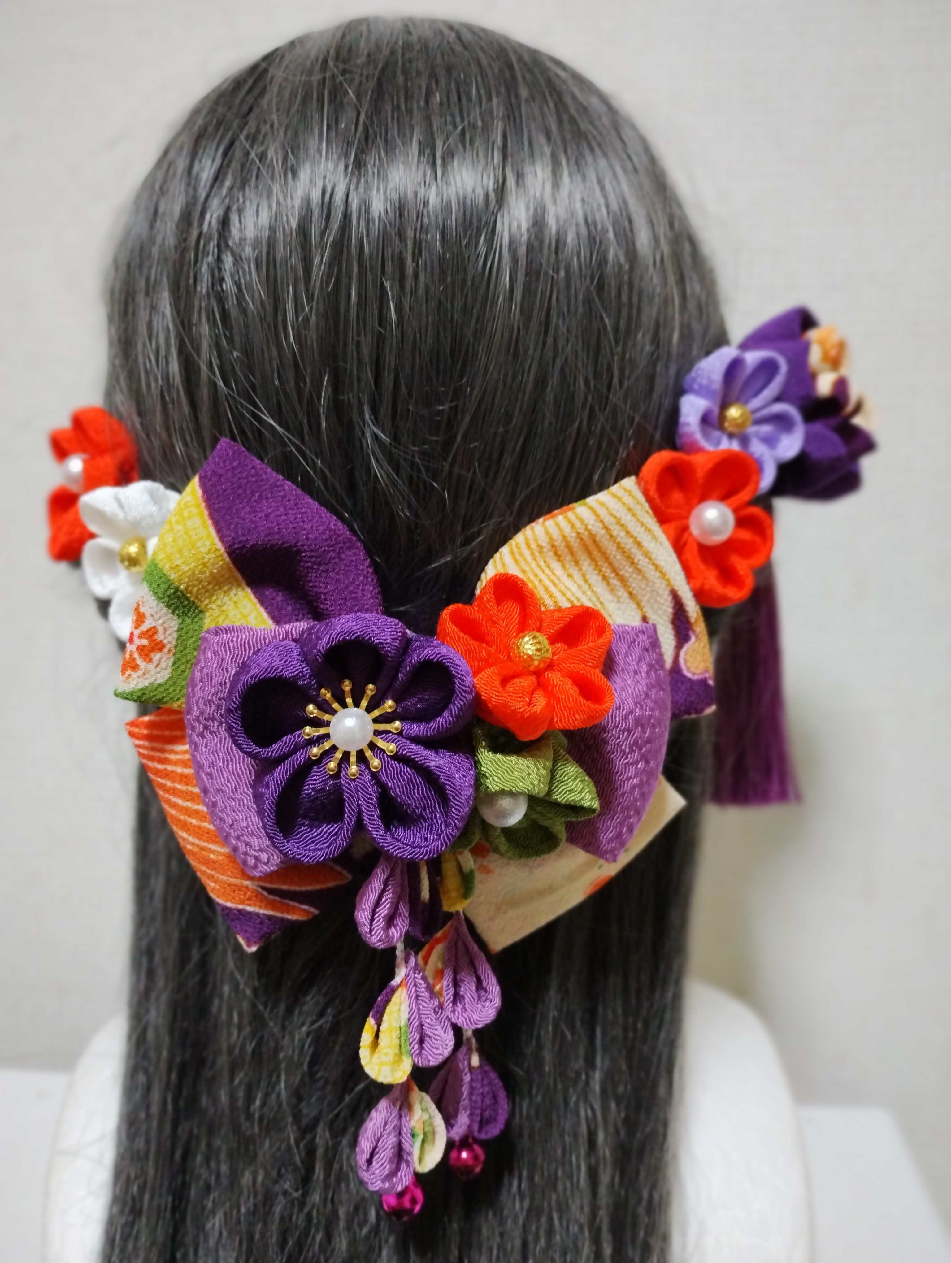 髪飾り　髪飾り紫　髪飾りオレンジ　リボン紫　成人式髪飾り　卒業式髪飾り　七五三髪飾り　つまみ細工髪飾り　袴髪飾り