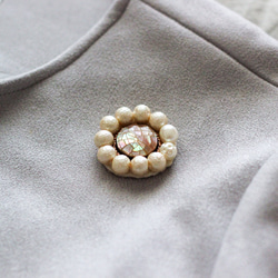 shellbutton×pearlビーズ刺繍ブローチ　écru 14枚目の画像