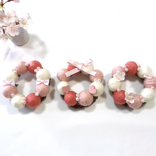 ふんわりピンクのニットリース(ミニサイズ) おまとめ割引有  