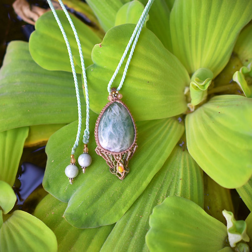 天国の羽根☆エンジェルフェザーフローライト マクラメネックレス979