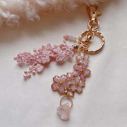 桜の陶芸小物と天然石のワイヤーアクセサリー、バッグチャーム 桜の陶芸小物と天然石のワイヤーアクセサリー、バッグチャーム 【公式