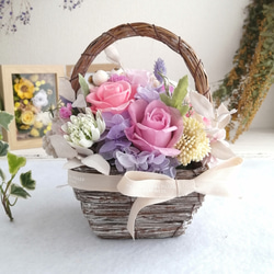 【かごバスケット♪】プリザーブドフラワーのフラワーバスケット(ピンク)　お花の贈り物　お祝い　ギフト　プレゼント　母の日 3枚目の画像