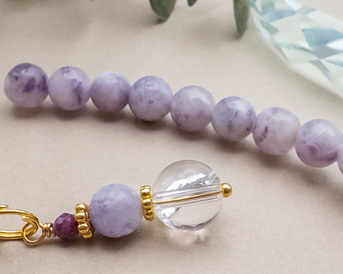 再販可能♪雪降る天使の雪だるま イヤホンジャック ( ストラップ に変更可能) 再販可能♪雪降る天使の雪だるま イヤホンジャック ( ストラップ に