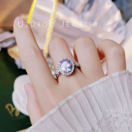 レジン イヤリング、ダングル パープル レジン イヤリング