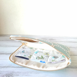 ミナペルホネンtamburin刺繍リネン,L型ラウンドマルチケース/light blue×ivory 8枚目の画像