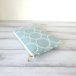 ミナペルホネンtamburin刺繍リネン,L型ラウンドマルチケース/light blue×ivory 4枚目の画像