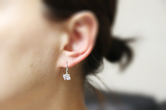 ERG-2336-R【2個入り】CZストーンフックピアス, Simple CZ Stone Hook Earring 6枚目の画像