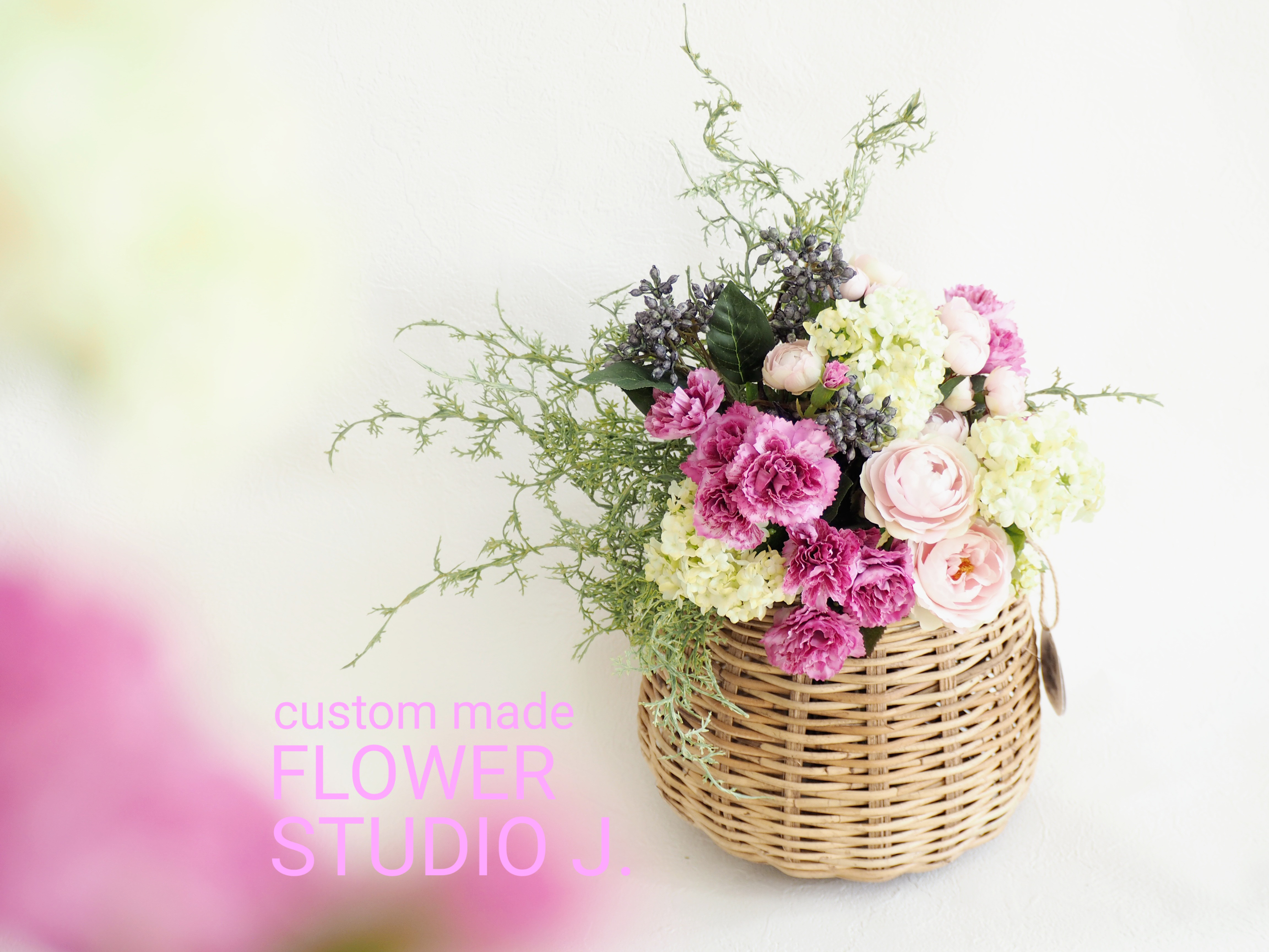 Lsize BASKET FLOWER / Carnation Bouquet