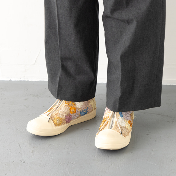 Ava Sophia / 尺寸 24.0cm 鞋匠的翻拍運動鞋蕾絲花朵蕾絲刺繡 第4張的照片