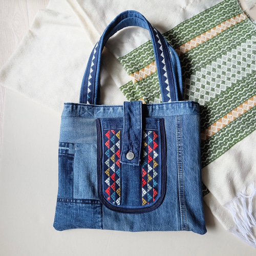 ☆モコモコ☆様 ハンドメイドバッグ デニムリメイクバッグ リメイク