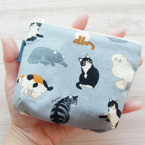 猫好きさんのための♡小さめ猫柄ポーチ♪（いろんな猫たち