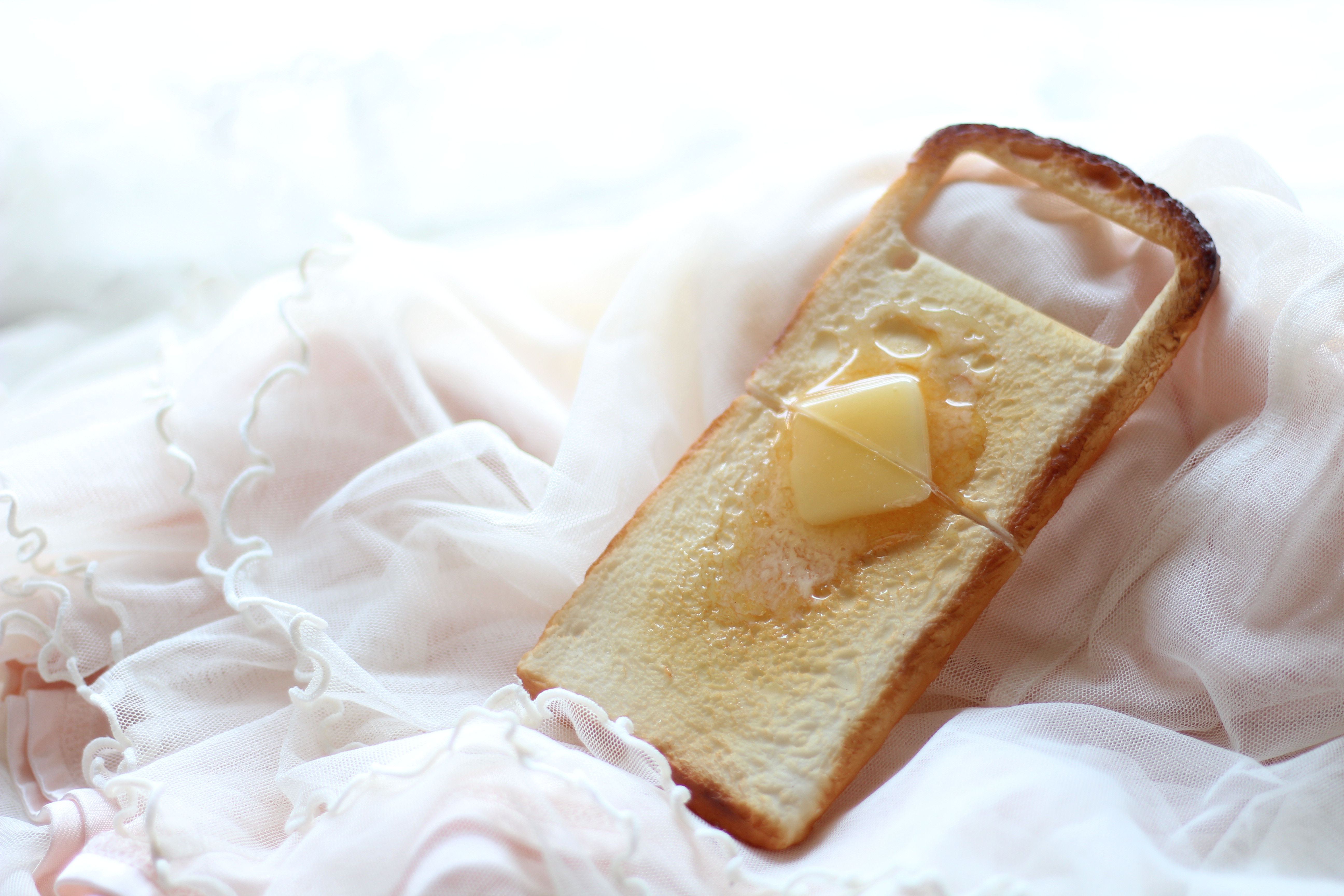 〈Galaxy Z Flip3 5Gスマホケース〉妖精のバタートースト