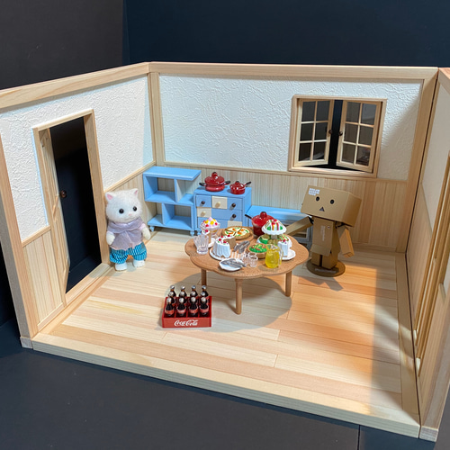 1/12スケール ドールハウス 6畳「壁紙:ホワイト」 立体 1/12スケール ドールハウス 6畳「壁紙:ホワイト」 立体