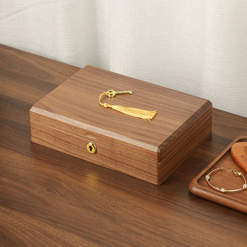 シンプルなアクセサリー収納 持ち運び 木製ジュエリーケース 鍵付き