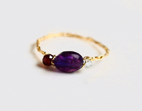 [K14gf] 紫水晶橢圓形切割、石榴石、海藍寶石繩編/鍍金戒指 第2張的照片