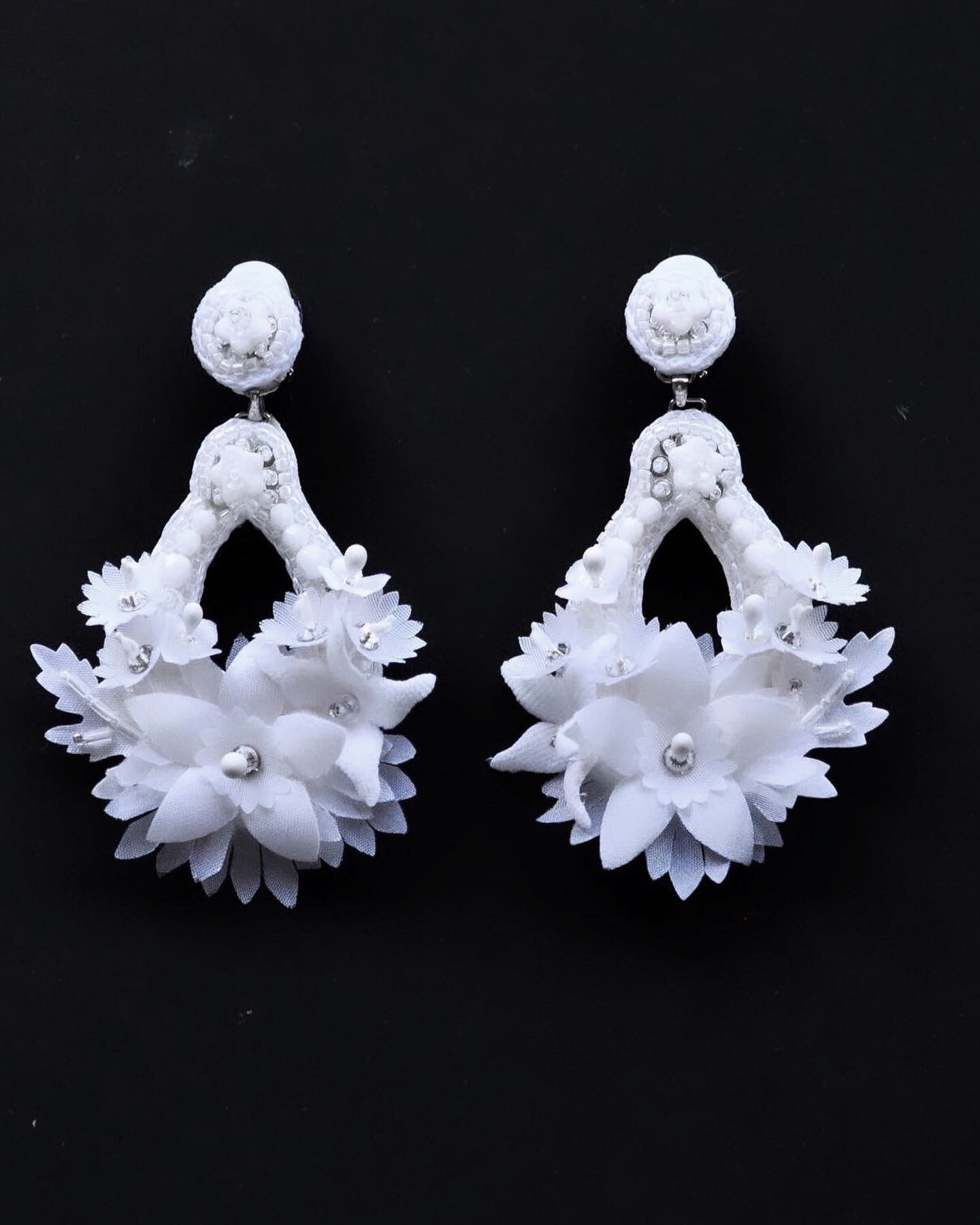 スズラン　ジャスミンのブライダルイヤリング