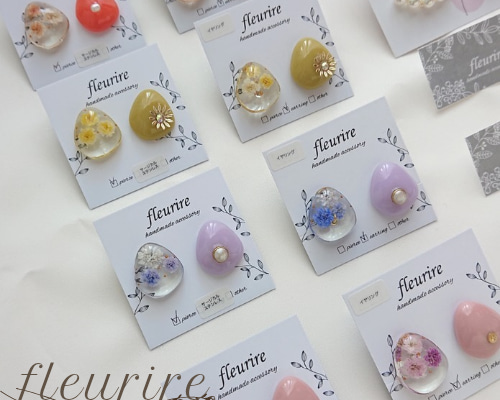 ゴールド かすみ草 ノンホールピアス  ハンドメイド シンプル かすみ草 ガラスビーズとワイヤーアート ピアス/イヤリング イヤリング