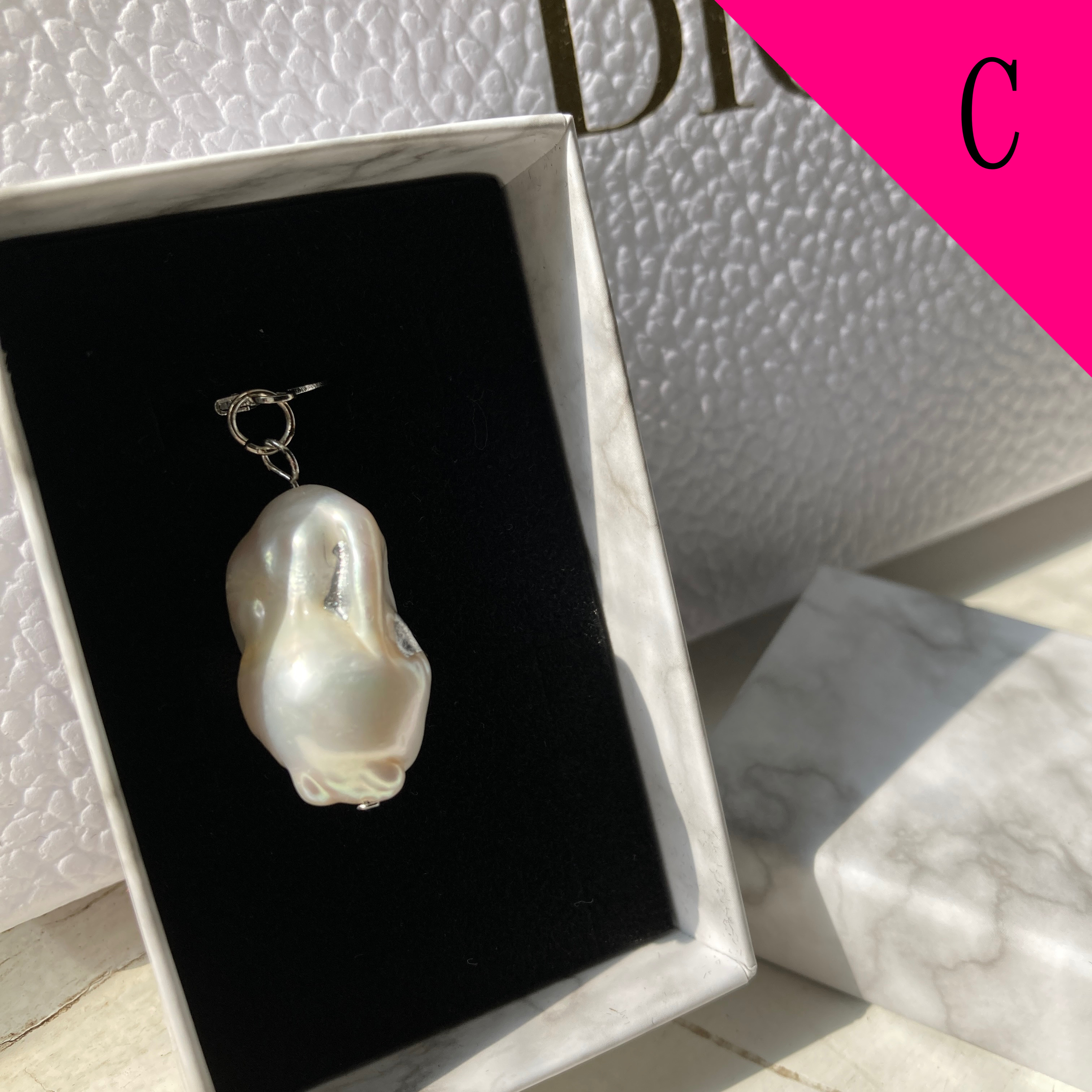 「歪真珠」baroque pearl earring（C）