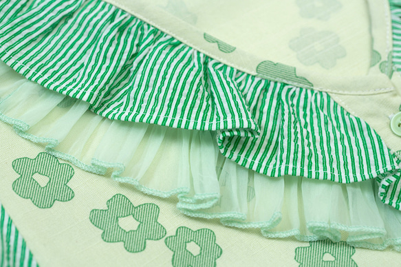 綠色花花 拼雙層木耳邊V領印花蘿莉洋裝 花邊領寬鬆燈籠袖連身裙 第6張的照片