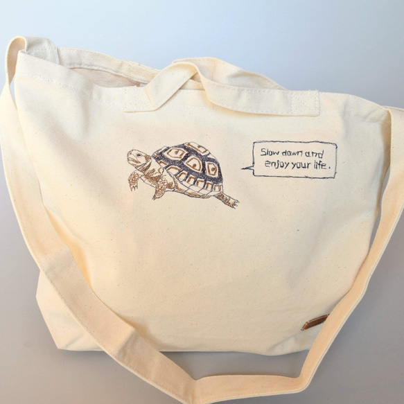 リクガメ刺繍ショルダートートバッグ 2枚目の画像