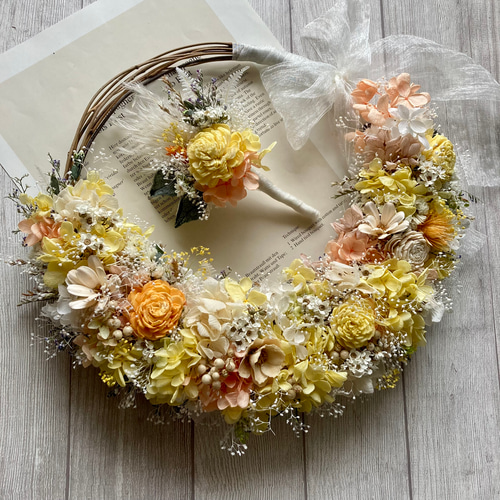 パステルイエローのリースブーケ プリザーブドフラワー／ドライ
