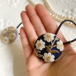 新色⭐︎春色flower刺繍テキスタイル　ヘアゴム 4枚目の画像