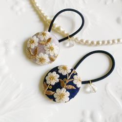 新色⭐︎春色flower刺繍テキスタイル　ヘアゴム 1枚目の画像