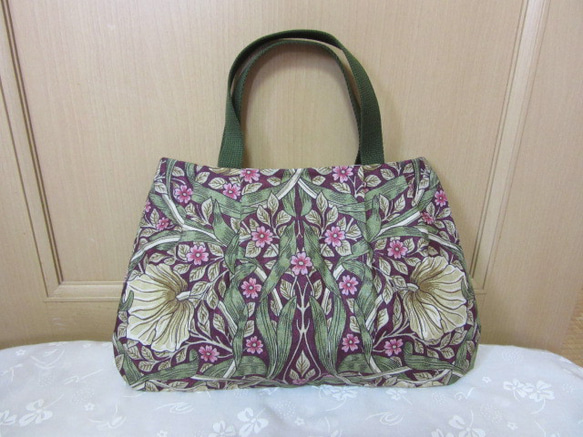 ハンドメイド　William Morris ボストンバッグ⑅︎◡̈︎* Sサイズ ハンドメイド William Morris ボストンバッグ⑅︎◡̈︎*