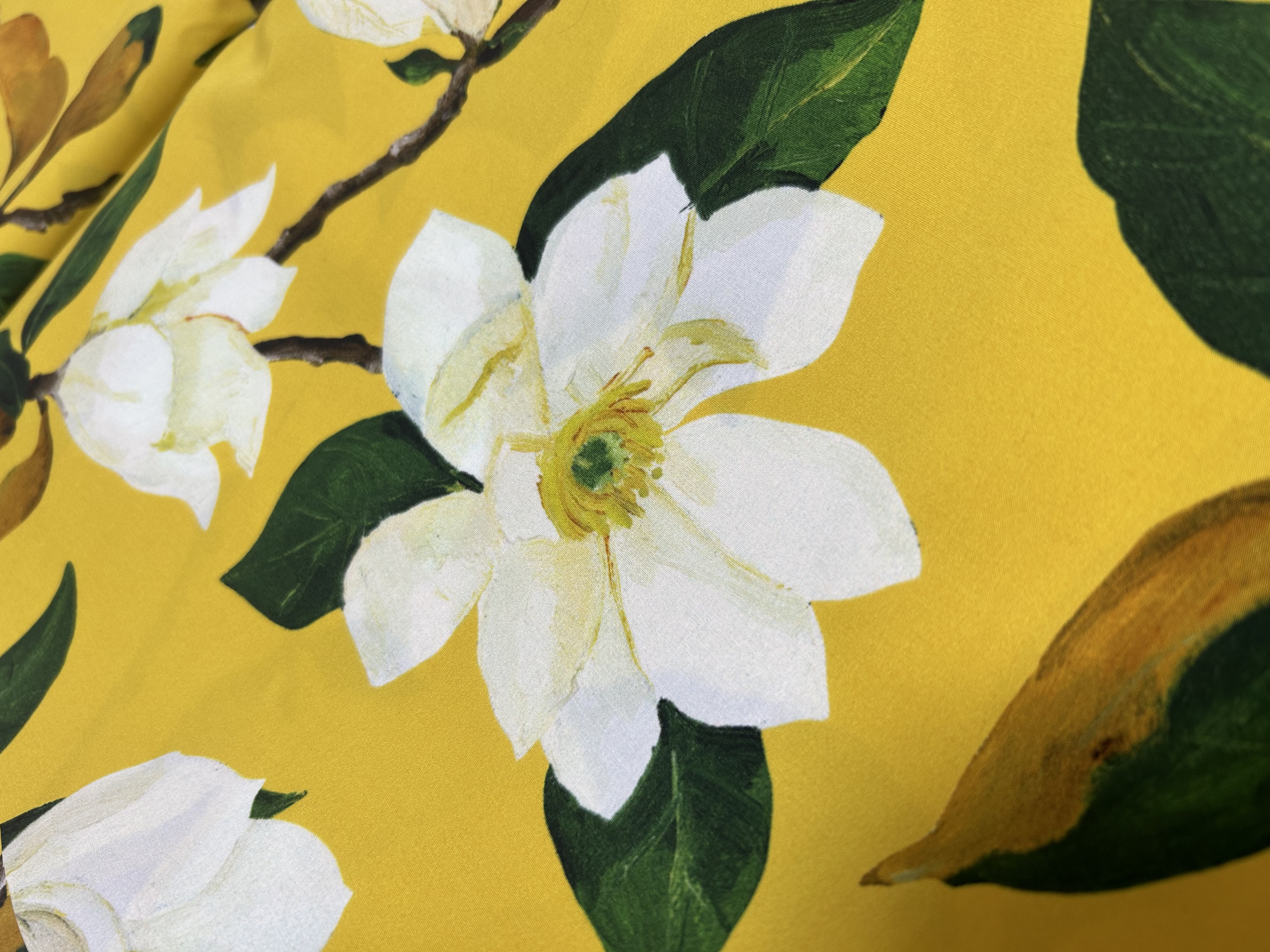 ラグジュアリーブランド 花柄 15,000円