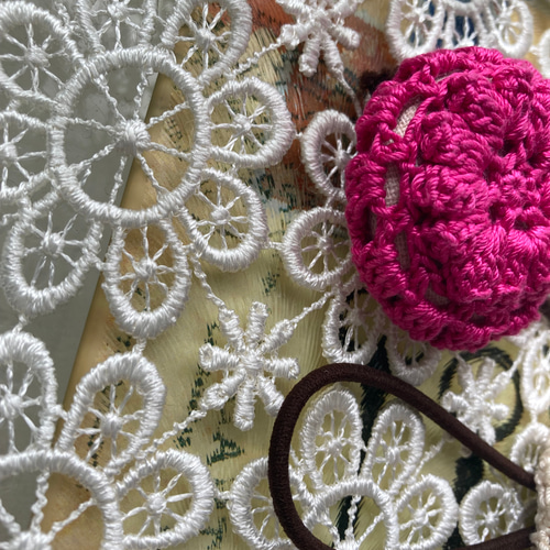 くるみボタンのヘアゴム2個セット＊レース編み＊手編み＊ハンドメイド