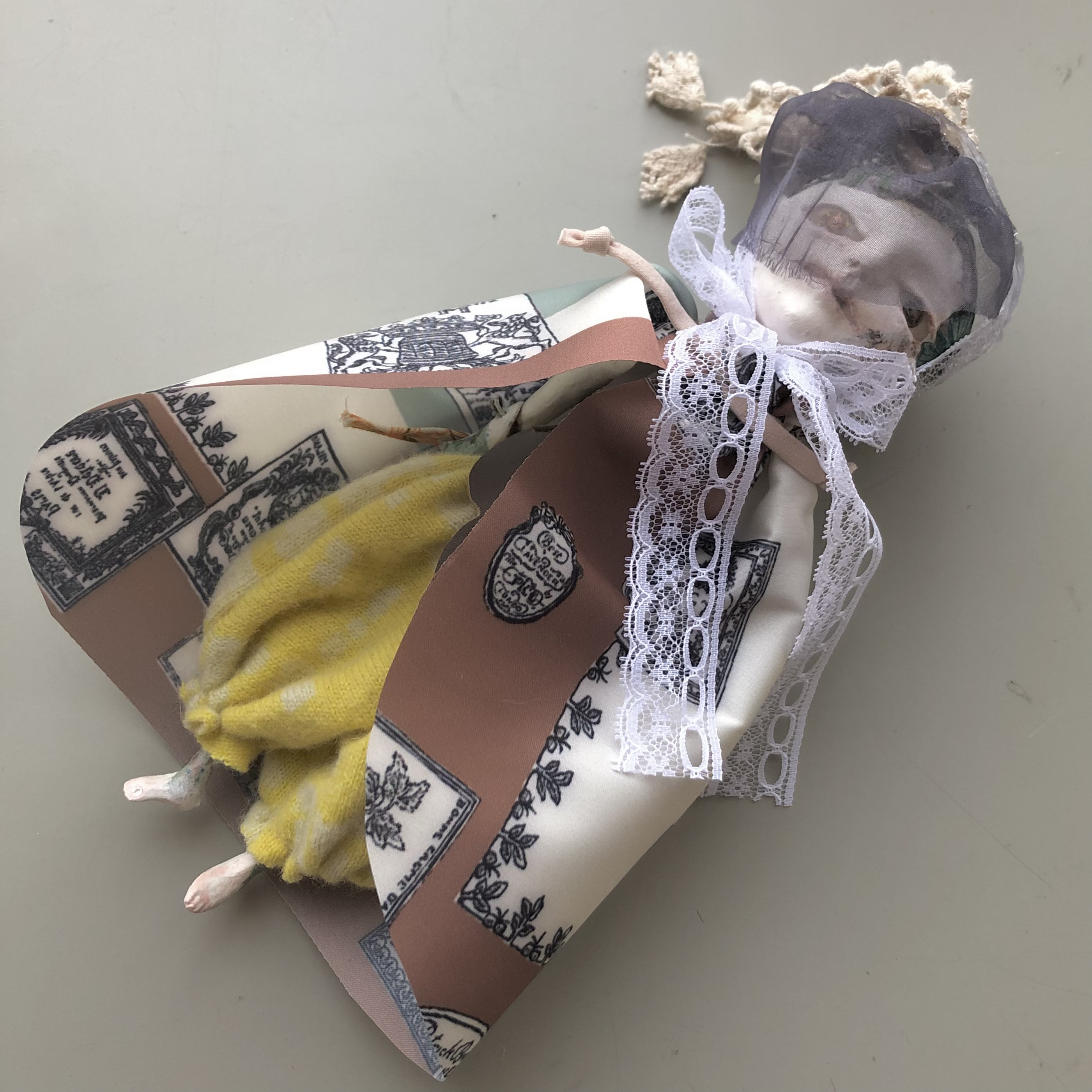 薔薇の棘を持つ女の子