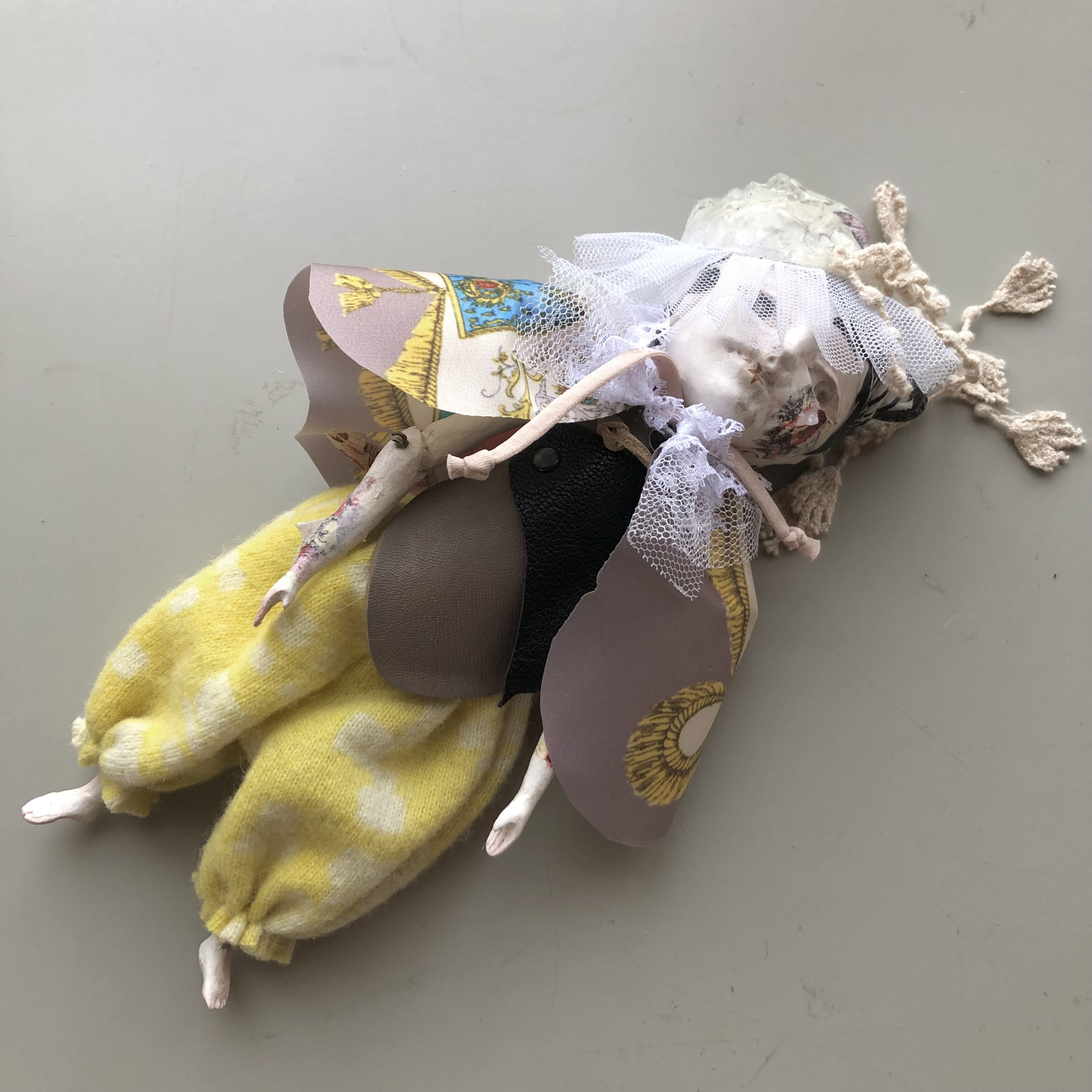 薔薇の棘を持つ女の子