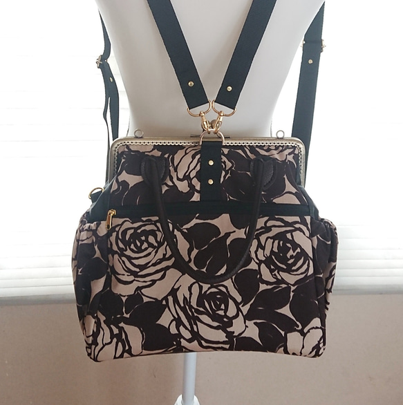P 3wayバッグ ・口金25㌢ ・薔薇(茶)柄 ・リュック ・ショルダーバッグ