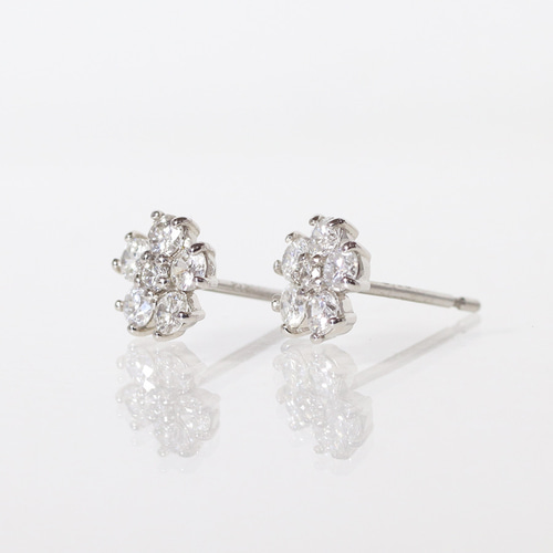 プラチナ900 フラワー ダイヤモンドピアス 0.36ct Pt900 花 プラチナ900 フラワー ダイヤモンドピアス 0.36ct Pt900 花