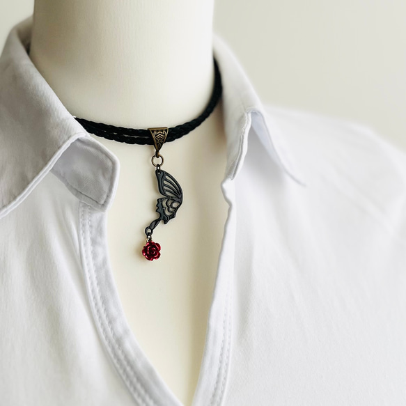 黒革チョーカー／黒蝶／薔薇／金古美 2枚目の画像