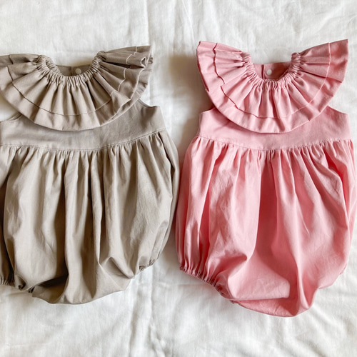 素材にこだわった360°フリルスタイ｜5種類のカラーから選べる