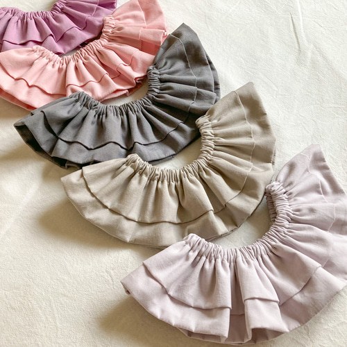 素材にこだわった360°フリルスタイ｜5種類のカラーから選べる