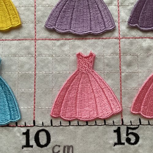 プリンセス気分♡ミニドレス刺繍ワッペン2枚 ①〜④番の中からお