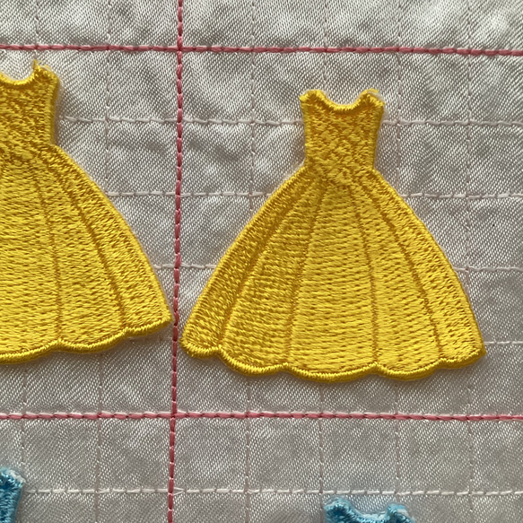 プリンセス気分♡ミニドレス刺繍ワッペン2枚　①〜④番の中からお選び下さい 3枚目の画像