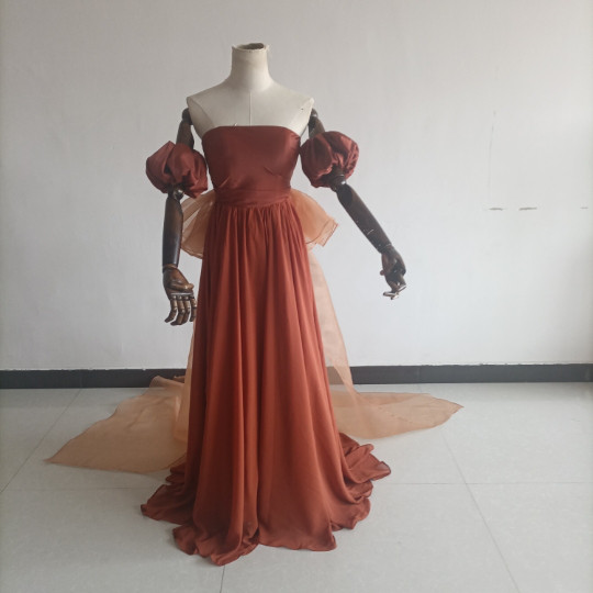 即納！新品在庫処理！激安 SALE結婚式ドレス テラコッタ色 ビーズ/パール カラードレス華やかなトレーン トレーン