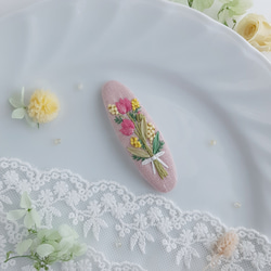 大人可愛い 春の花束 刺繍パッチンピン　春ヘアピン　チューリップパッチンピン　ミモザパッチンピン 7枚目の画像