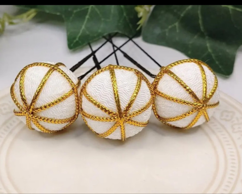 和風飾り玉と金色房のセット af339f77965ae06ff4cdd9ea328e31