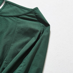やさしい風合い漂う　長袖ブラウス　コットン100％  濃緑   230215-4 4枚目の画像