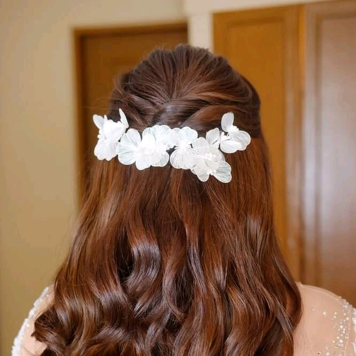 ホワイト シルバー ヘアアクセサリー 小枝 ヘッドドレス 花嫁 ホワイト シルバー ヘアアクセサリー 小枝 ヘッドドレス 花嫁